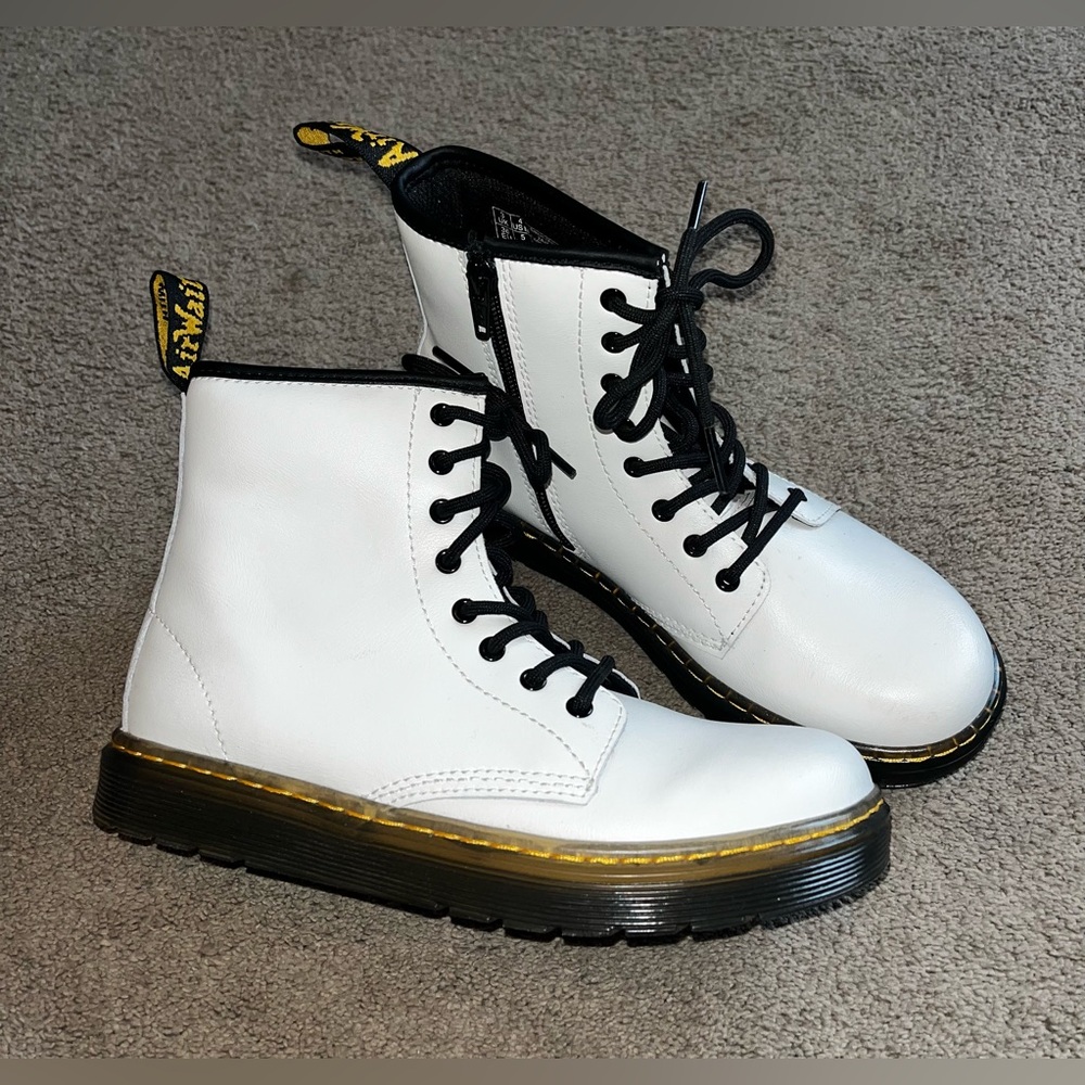 Dr. Martens Women’s size 5 Classic White Boots